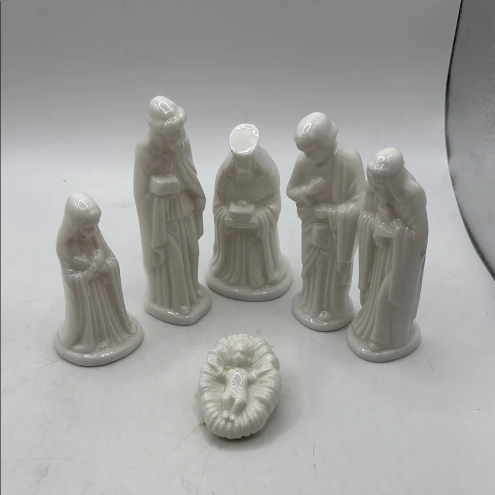 Vintage Small White Ceramic Nativity Figurines Set Christmas Decor Collectible
